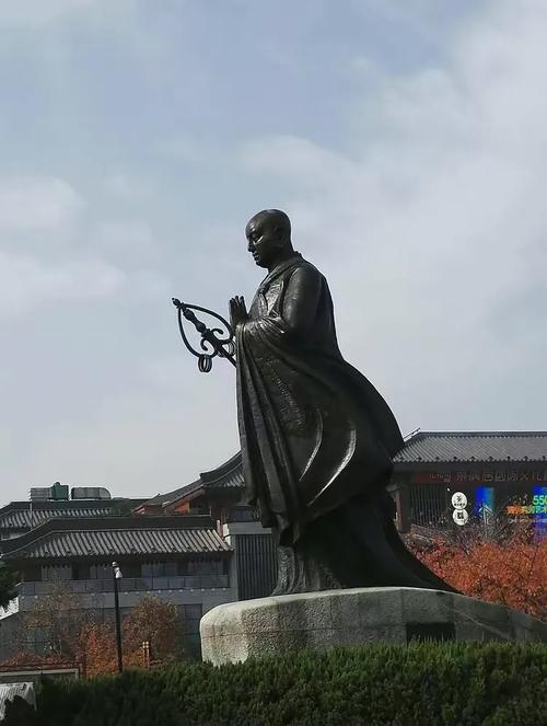 西安大唐不夜城 土家菜馆“见俑”与网络时代的奇妙碰撞
